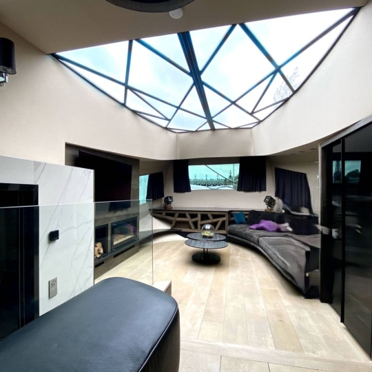 EAU ET PATRIMOINE : Appartement | PARIS (75008) | 100.00m2 | 1 200 000 € 